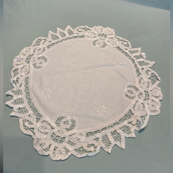 Battenburg Lace Round Doily with embroidery 12.5” - Picture 1 of 4